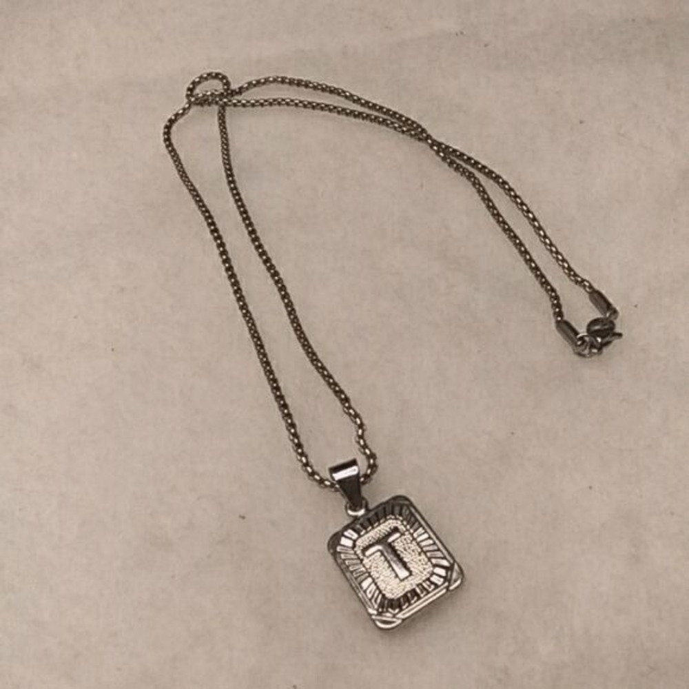 Silvertone Monogram "T"‎ pendant necklace